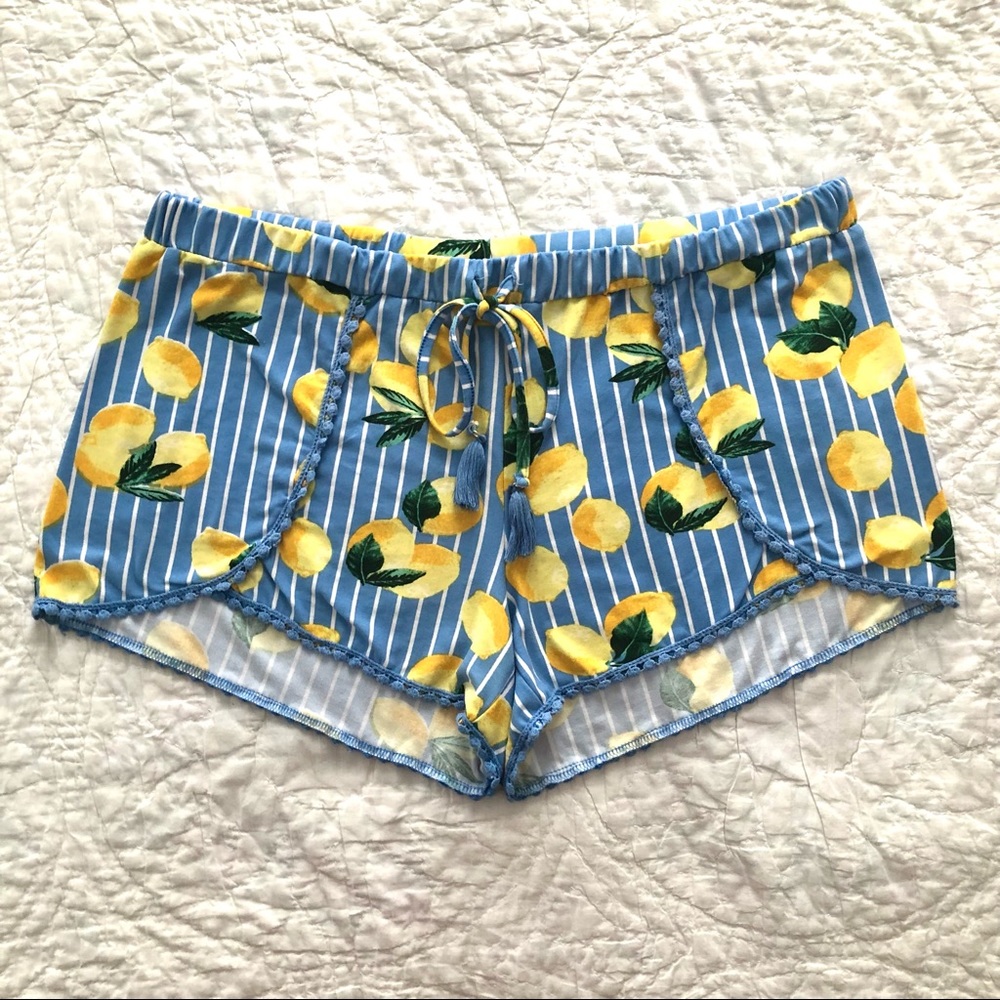 Derek Heart Plus Lemon Print Tassle Shorts 2X